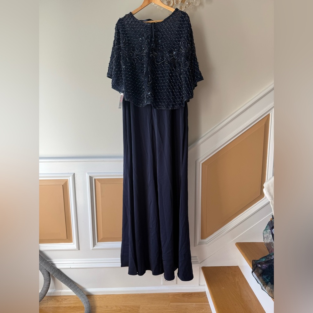 Elegant Navy Blue Evening Gown